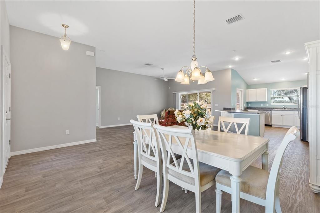 For Sale: $339,000 (3 beds, 2 baths, 1758 Square Feet)