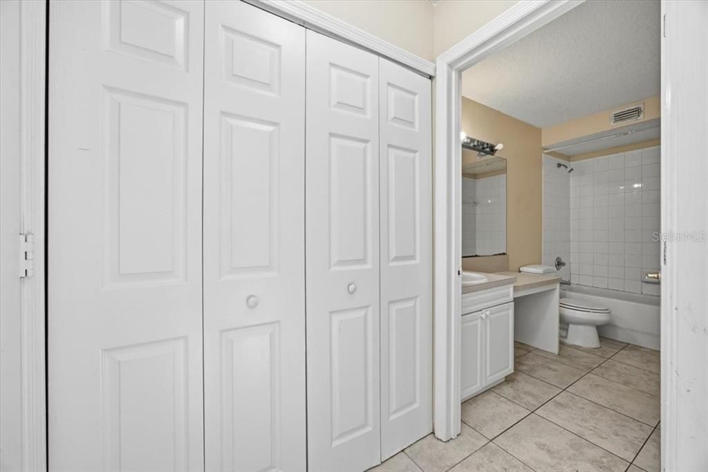 For Rent: $1,250 (1 beds, 1 baths, 500 Square Feet)