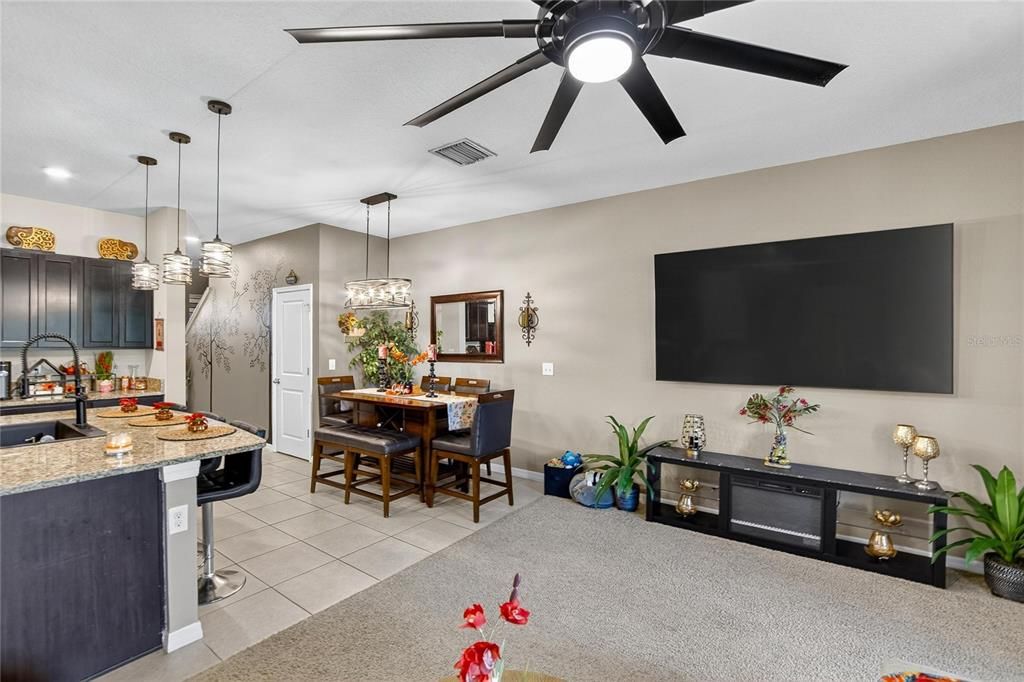 Activo con contrato: $290,000 (3 camas, 2 baños, 1785 Pies cuadrados)