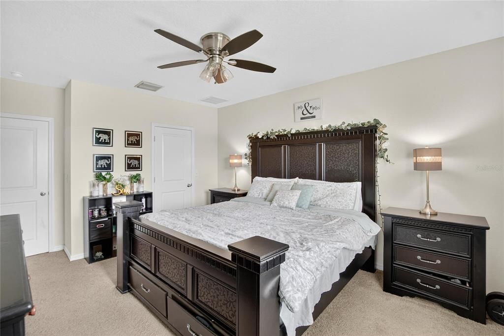 Activo con contrato: $290,000 (3 camas, 2 baños, 1785 Pies cuadrados)