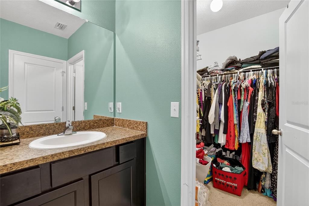 Activo con contrato: $290,000 (3 camas, 2 baños, 1785 Pies cuadrados)