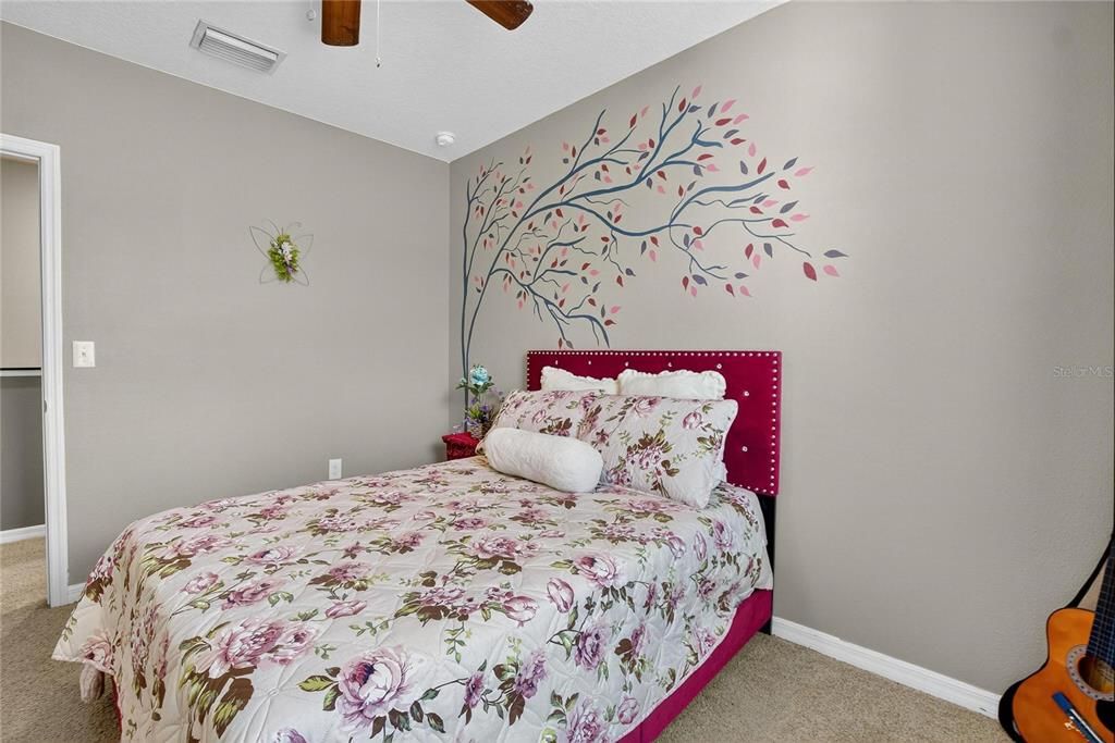 Activo con contrato: $290,000 (3 camas, 2 baños, 1785 Pies cuadrados)