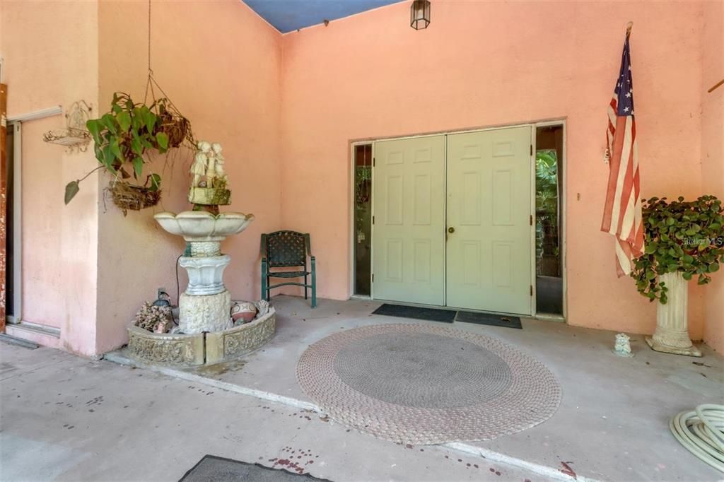 For Sale: $725,000 (3 beds, 3 baths, 2001 Square Feet)