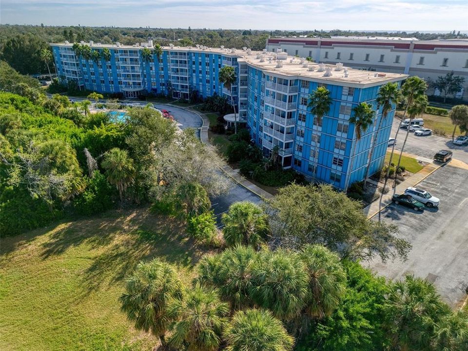 В аренду: $1,300 (1 спален, 1 ванн, 708 Квадратных фут)
