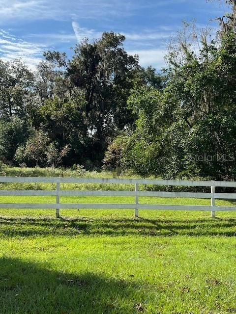 待售: $850,000 (40.00 acres)