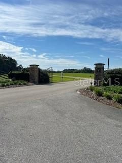 待售: $850,000 (40.00 acres)