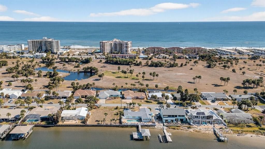 На продажу: $495,000 (0.18 acres)