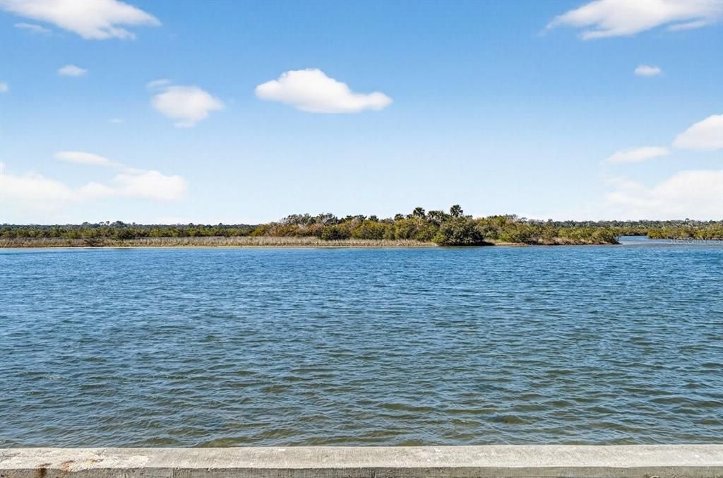 На продажу: $495,000 (0.18 acres)