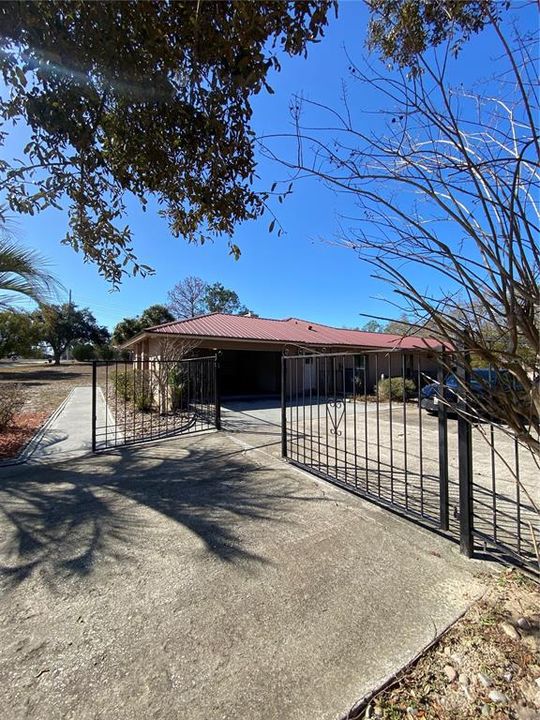 Activo con contrato: $625,000 (4 camas, 3 baños, 3258 Pies cuadrados)