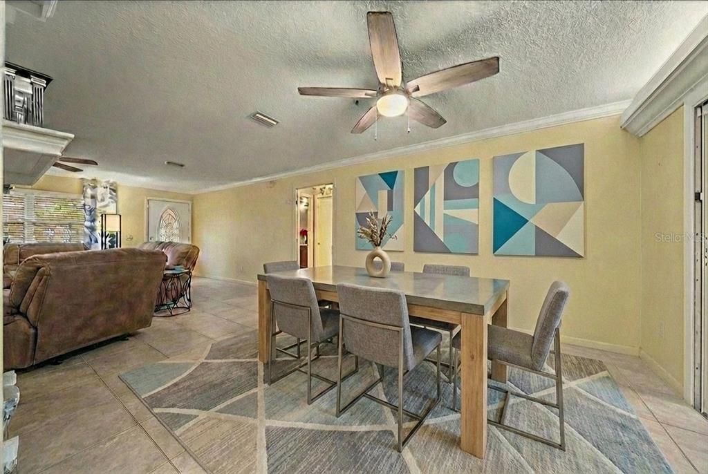 For Sale: $390,000 (3 beds, 2 baths, 1800 Square Feet)