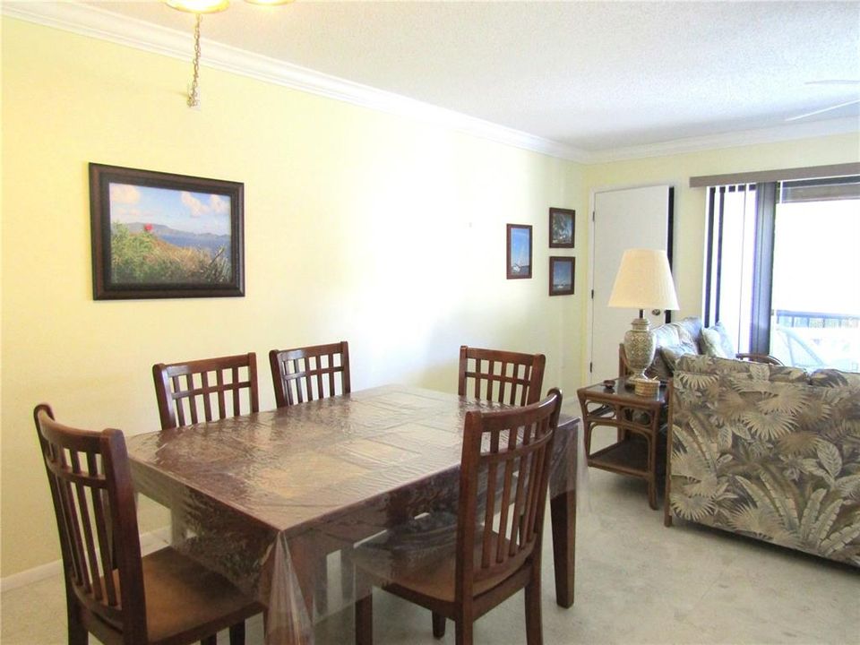 En Venta: $189,000 (2 camas, 2 baños, 967 Pies cuadrados)
