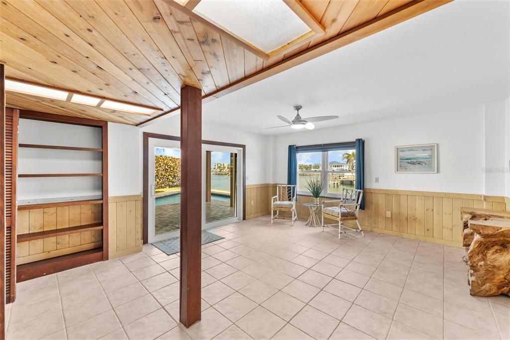 Activo con contrato: $1,450,000 (3 camas, 3 baños, 2663 Pies cuadrados)