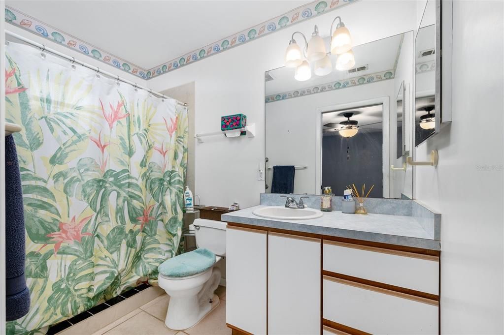 Activo con contrato: $234,900 (2 camas, 2 baños, 1271 Pies cuadrados)