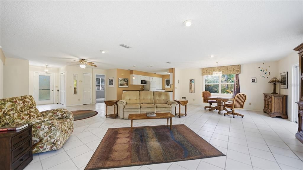 На продажу: $459,000 (3 спален, 2 ванн, 1662 Квадратных фут)