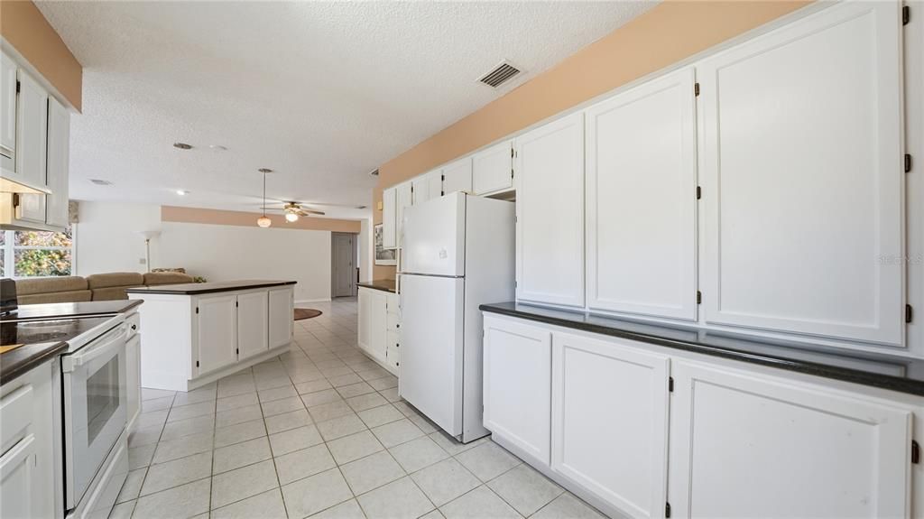 На продажу: $459,000 (3 спален, 2 ванн, 1662 Квадратных фут)