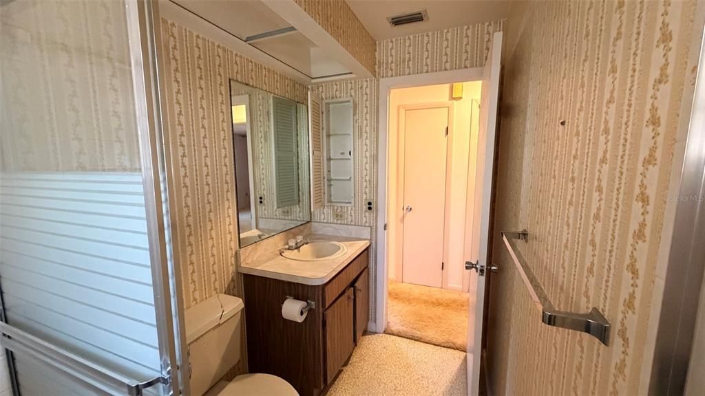 Activo con contrato: $125,000 (2 camas, 1 baños, 888 Pies cuadrados)