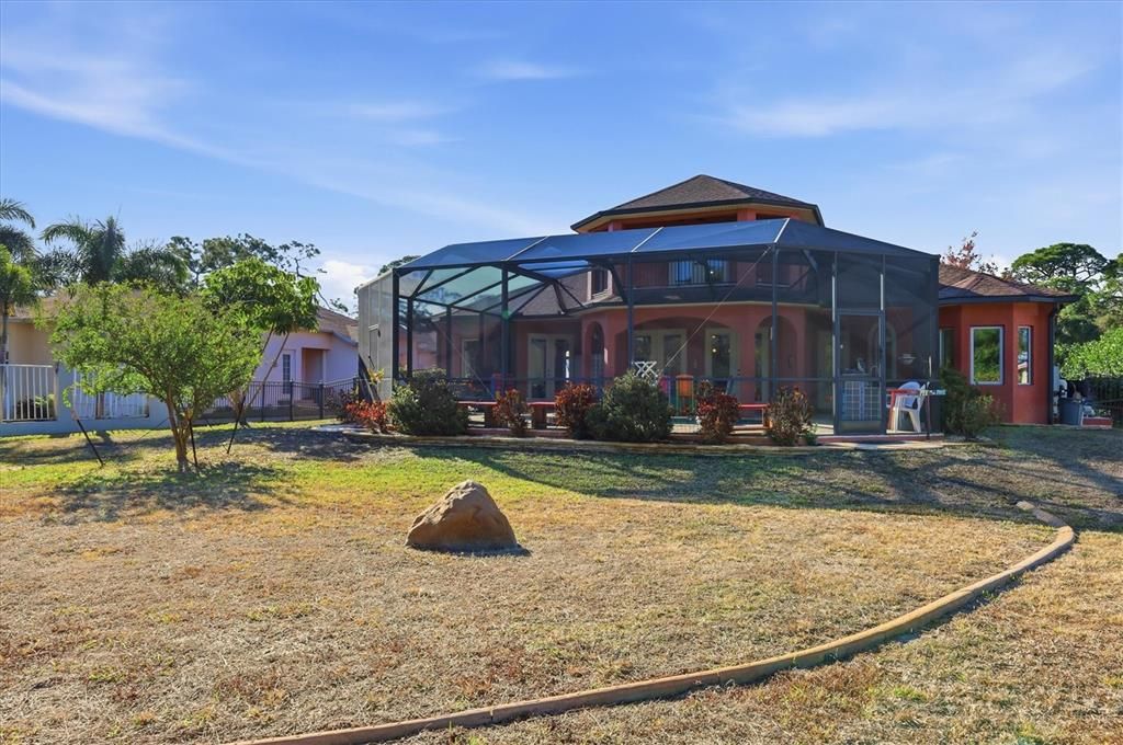 En Venta: $1,295,000 (4 camas, 3 baños, 3582 Pies cuadrados)