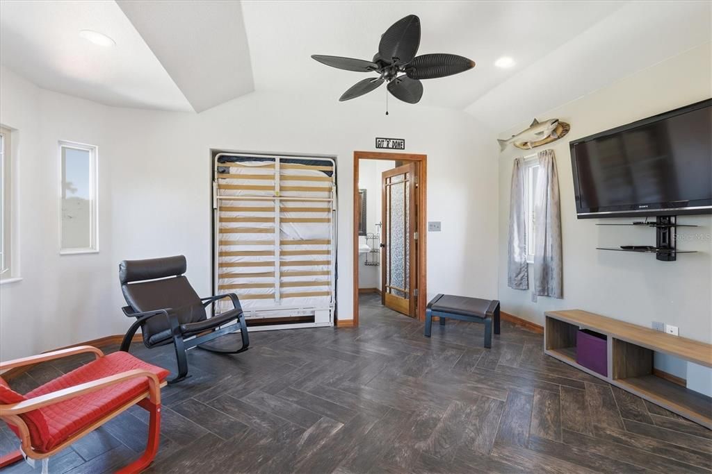 En Venta: $1,295,000 (4 camas, 3 baños, 3582 Pies cuadrados)
