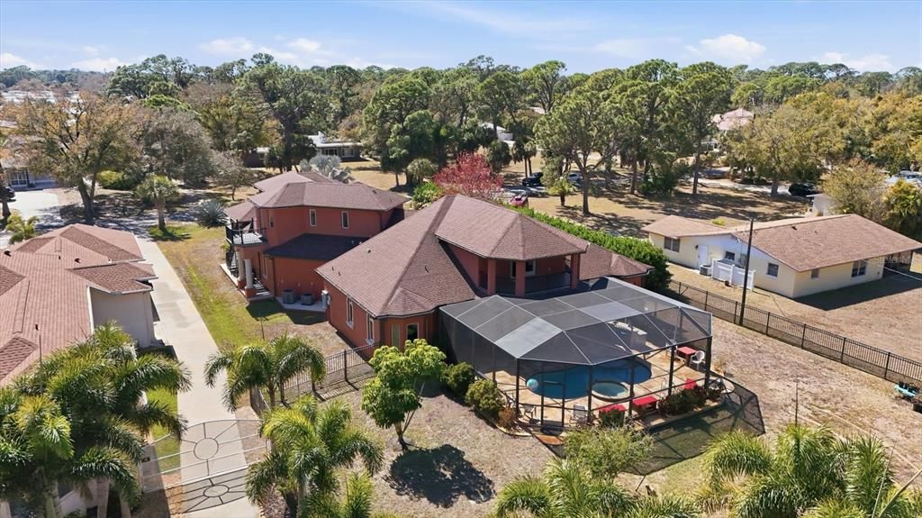 En Venta: $1,295,000 (4 camas, 3 baños, 3582 Pies cuadrados)
