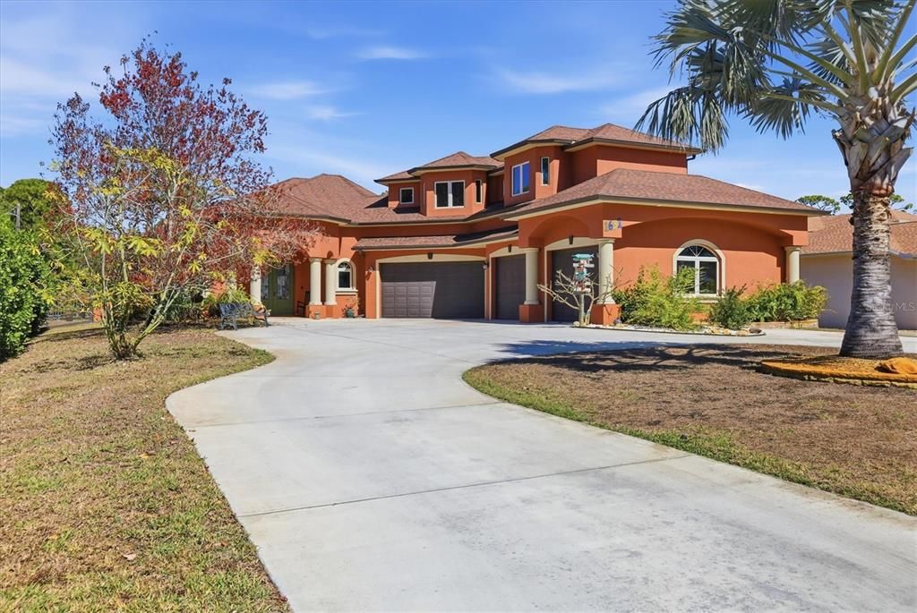 En Venta: $1,295,000 (4 camas, 3 baños, 3582 Pies cuadrados)