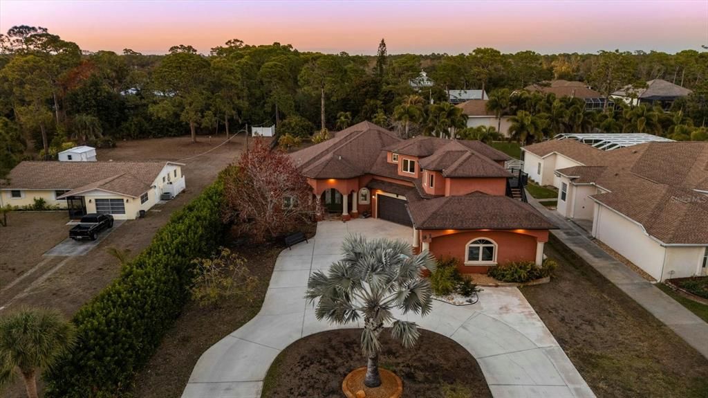 En Venta: $1,295,000 (4 camas, 3 baños, 3582 Pies cuadrados)