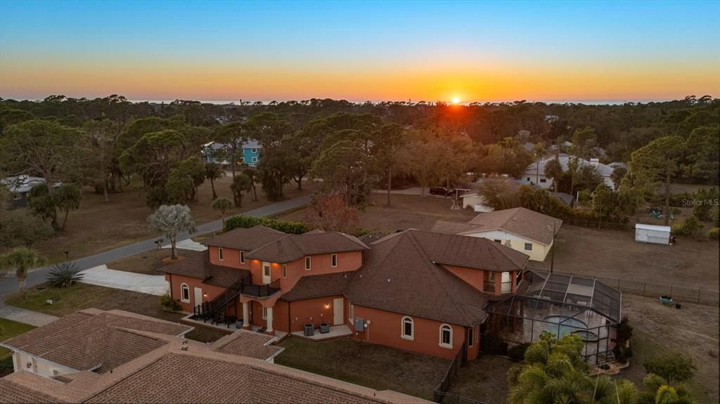 En Venta: $1,295,000 (4 camas, 3 baños, 3582 Pies cuadrados)