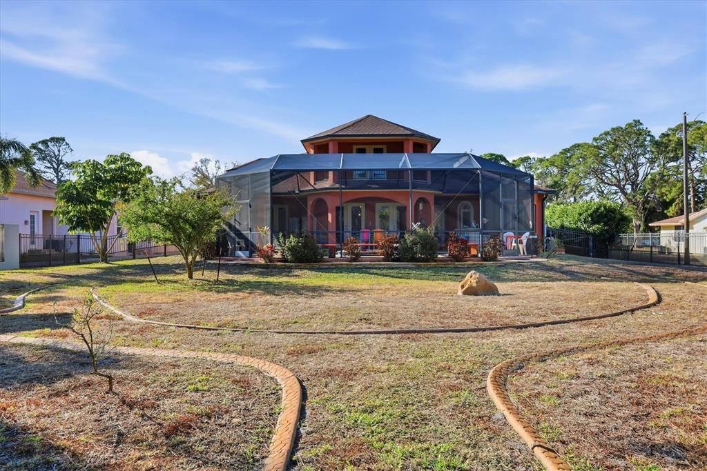 En Venta: $1,295,000 (4 camas, 3 baños, 3582 Pies cuadrados)