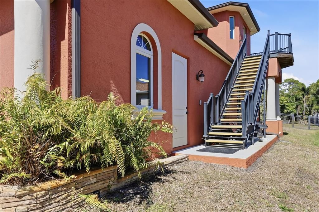 En Venta: $1,295,000 (4 camas, 3 baños, 3582 Pies cuadrados)
