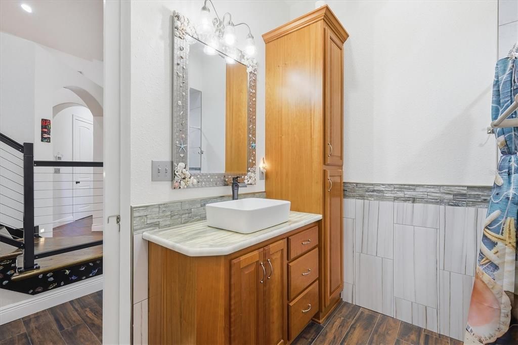 En Venta: $1,295,000 (4 camas, 3 baños, 3582 Pies cuadrados)
