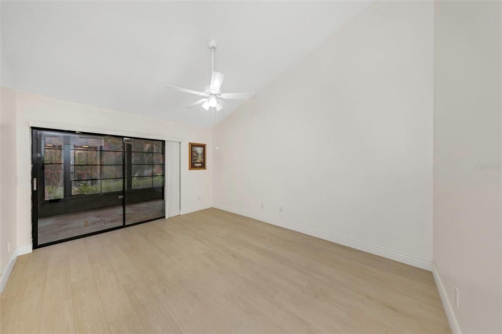 На продажу: $279,900 (2 спален, 2 ванн, 1201 Квадратных фут)