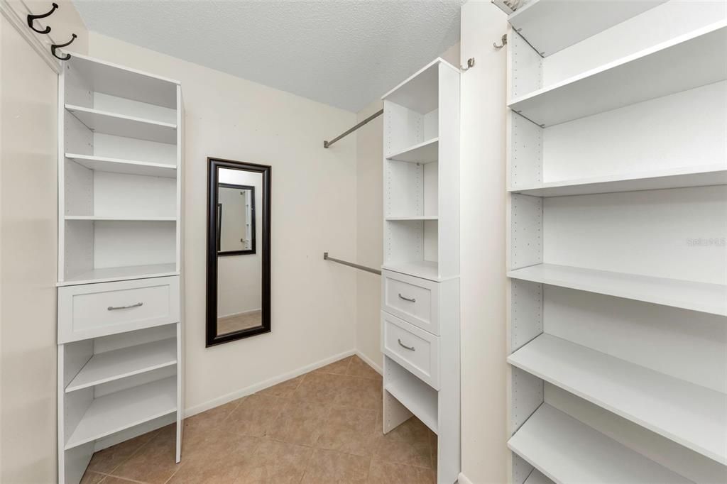 На продажу: $279,900 (2 спален, 2 ванн, 1201 Квадратных фут)