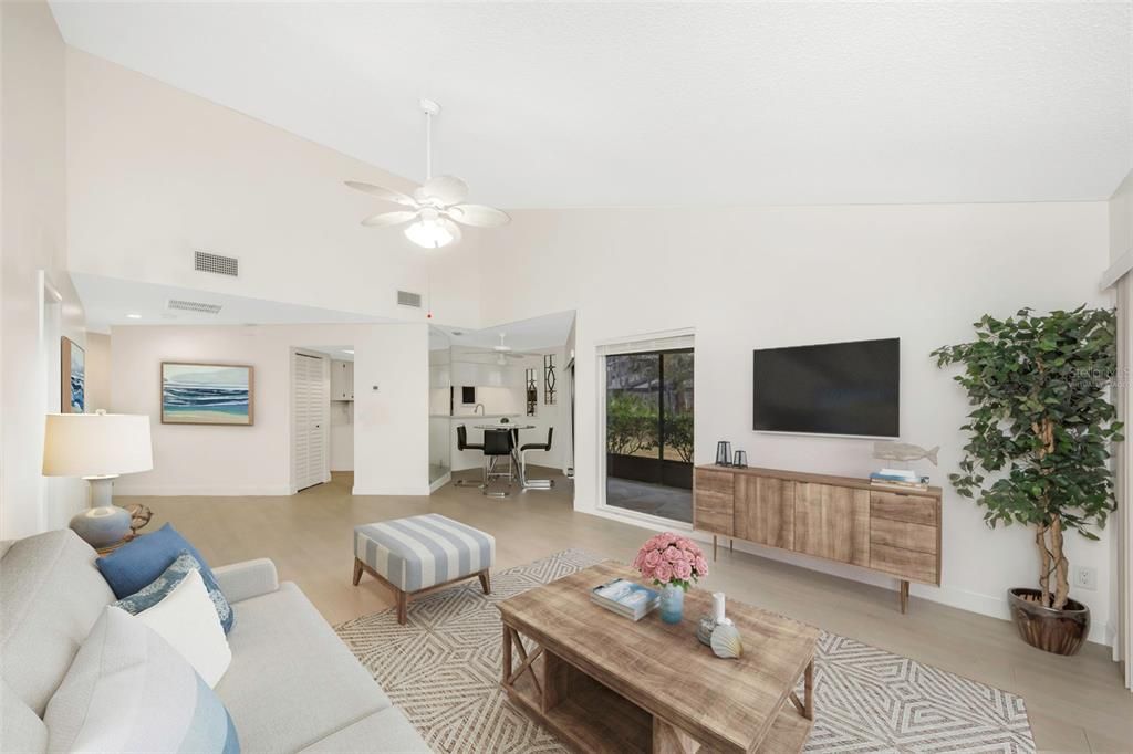 На продажу: $279,900 (2 спален, 2 ванн, 1201 Квадратных фут)