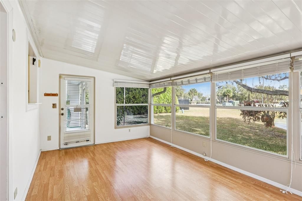 Activo con contrato: $170,000 (2 camas, 2 baños, 1342 Pies cuadrados)