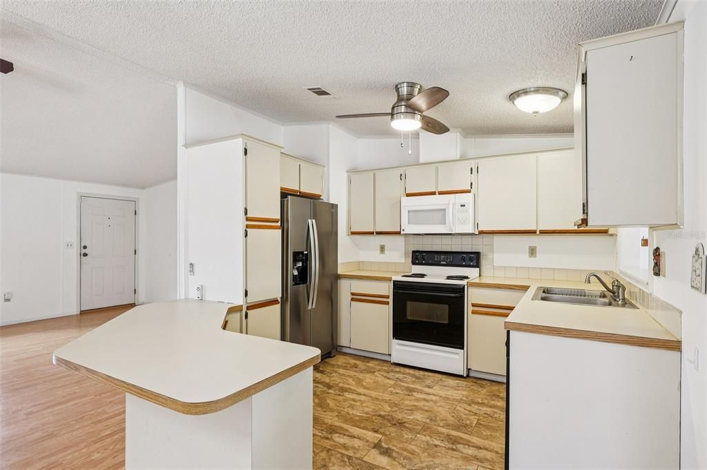 Activo con contrato: $170,000 (2 camas, 2 baños, 1342 Pies cuadrados)