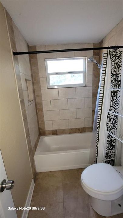 Active With Contract: $2,500 (3 beds, 2 baths, 1708 Square Feet)