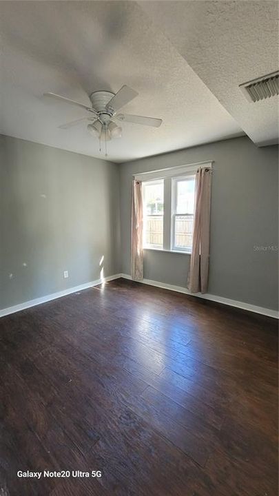 Active With Contract: $2,500 (3 beds, 2 baths, 1708 Square Feet)