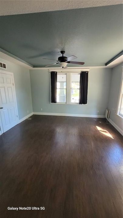 Active With Contract: $2,500 (3 beds, 2 baths, 1708 Square Feet)