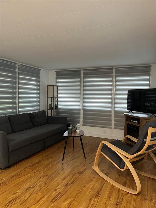 For Sale: $85,000 (1 beds, 1 baths, 480 Square Feet)