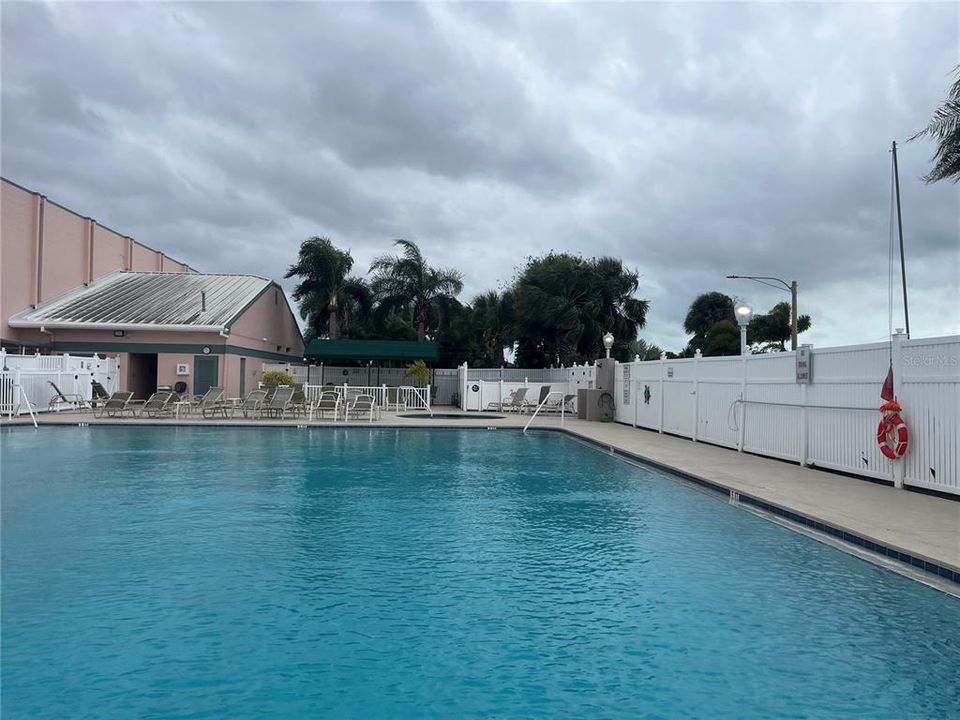 For Sale: $85,000 (1 beds, 1 baths, 480 Square Feet)