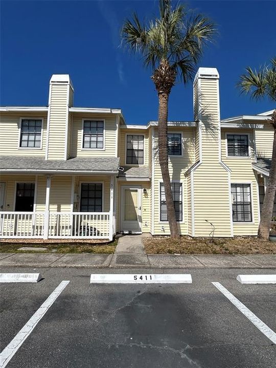 Active With Contract: $220,000 (2 beds, 1 baths, 1376 Square Feet)