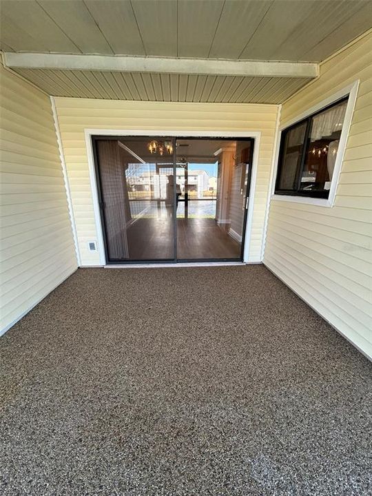 Active With Contract: $220,000 (2 beds, 1 baths, 1376 Square Feet)