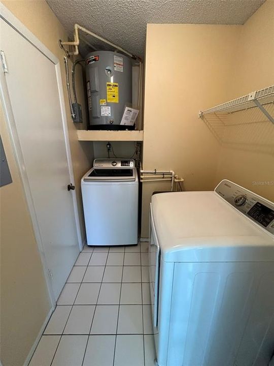 Active With Contract: $220,000 (2 beds, 1 baths, 1376 Square Feet)