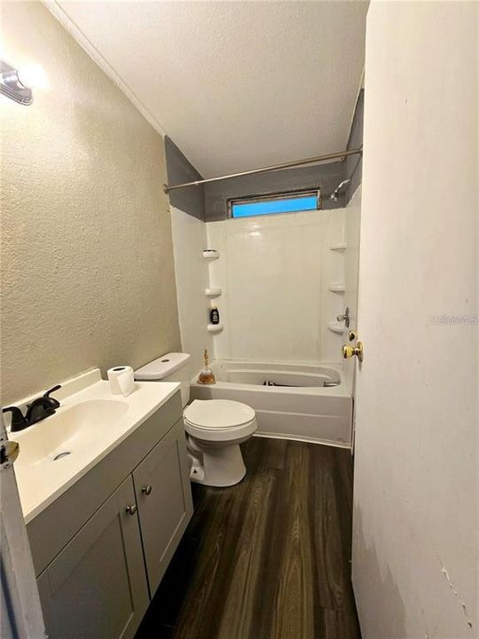 For Sale: $130,000 (2 beds, 2 baths, 1080 Square Feet)