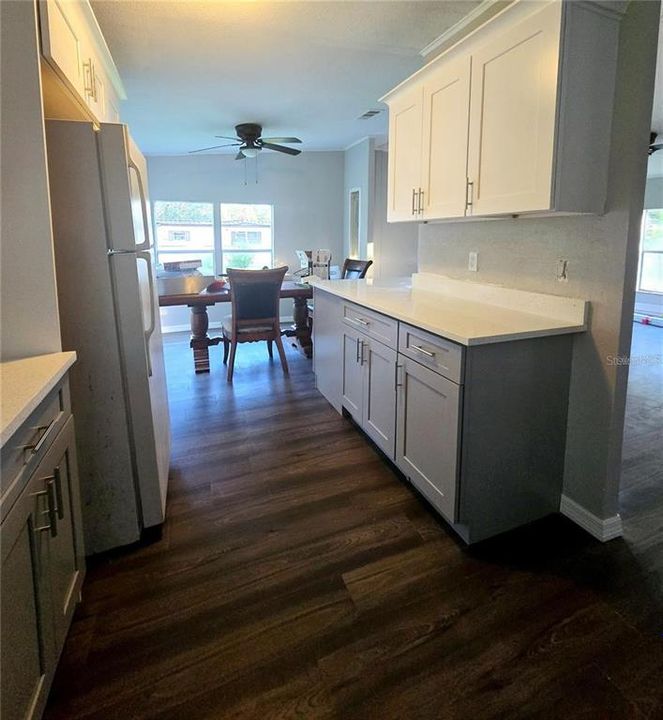 For Sale: $130,000 (2 beds, 2 baths, 1080 Square Feet)