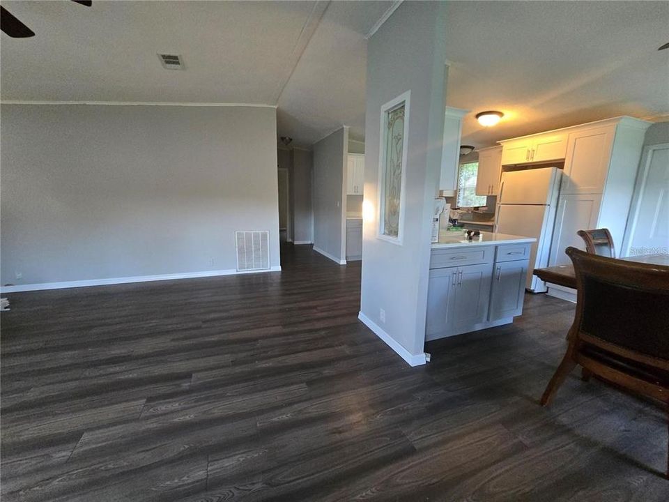 For Sale: $130,000 (2 beds, 2 baths, 1080 Square Feet)