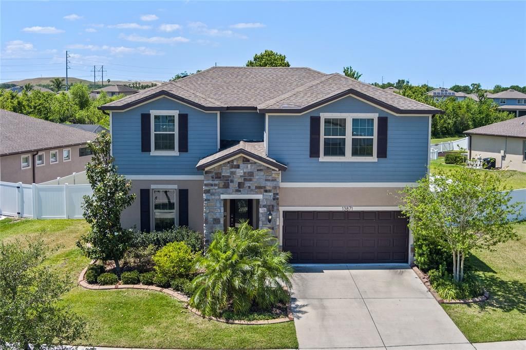 Active With Contract: $415,000 (4 beds, 2 baths, 2847 Square Feet)