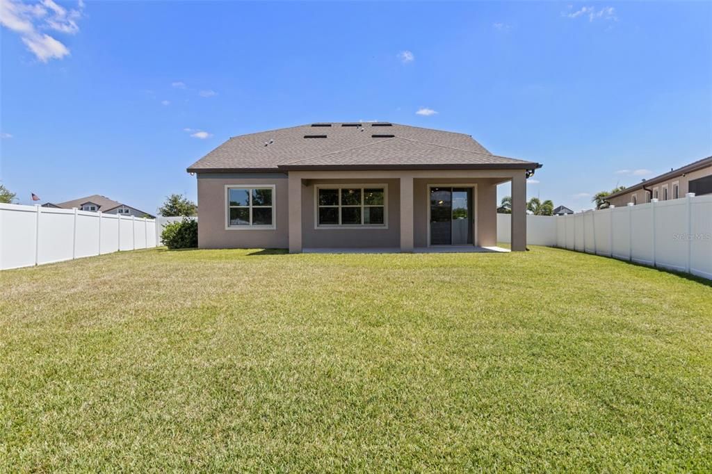 Active With Contract: $415,000 (4 beds, 2 baths, 2847 Square Feet)