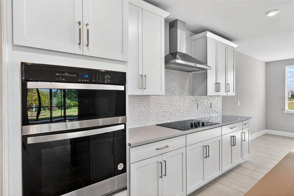 Active With Contract: $339,990 (2 beds, 2 baths, 1406 Square Feet)