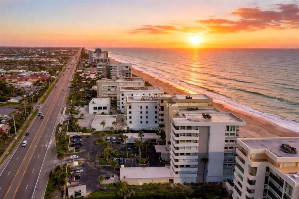 На продажу: $560,000 (2 спален, 2 ванн, 1464 Квадратных фут)