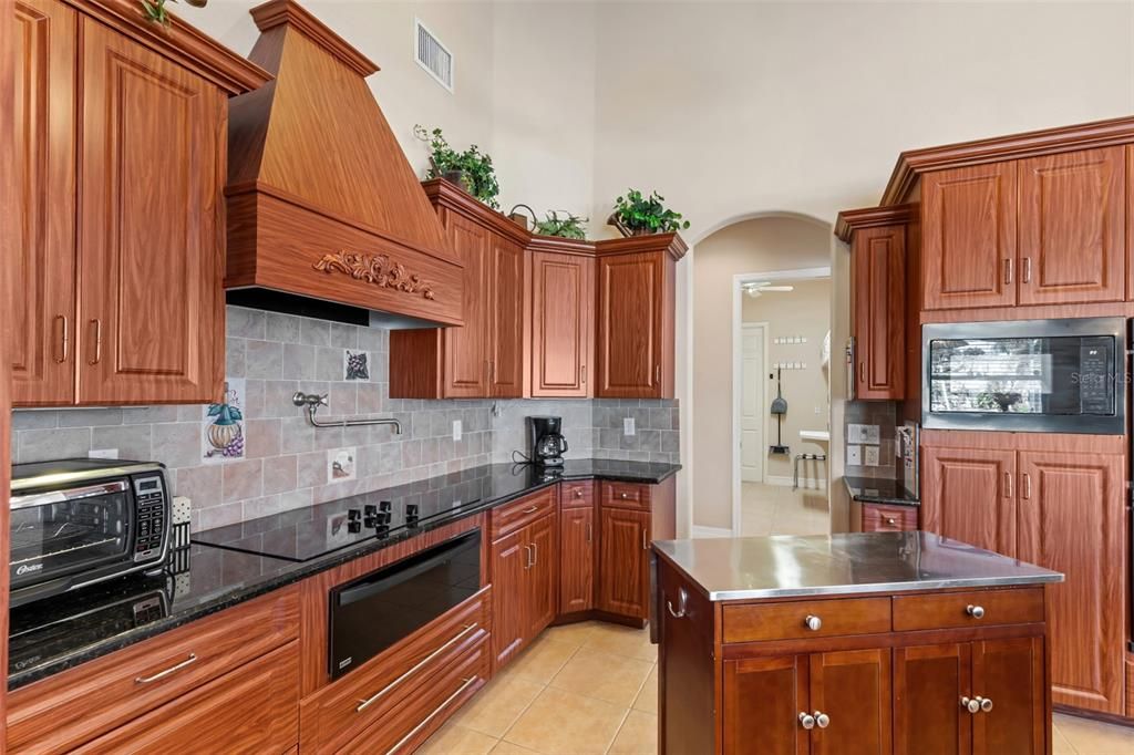 На продажу: $839,000 (4 спален, 3 ванн, 2705 Квадратных фут)
